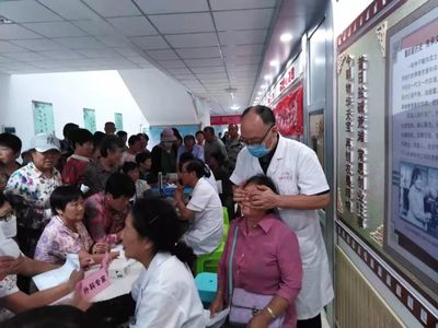 義診服務暖人心 專家走進社區，健康咨詢零距離